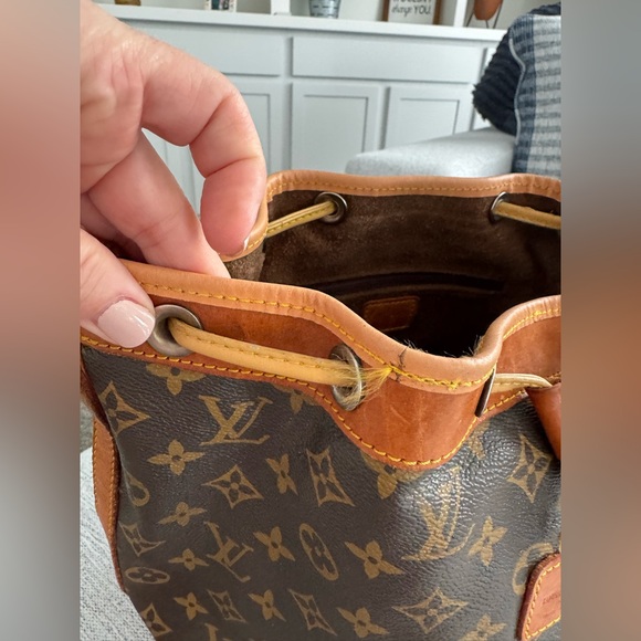 Louis Vuitton Brown Monogram Bucket Bag - Picture 4 of 4